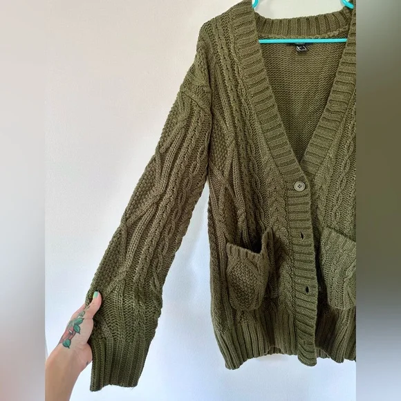 Olive Cable Knit Cardigan Sweater forever 21 thick heavy soft - Picture 2 of 5